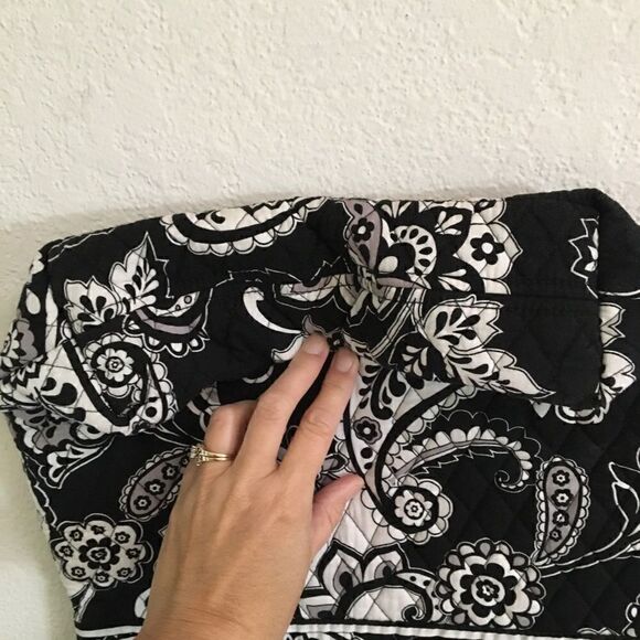 Vera Bradley large paisley shoulder tote - Picture 8 of 8